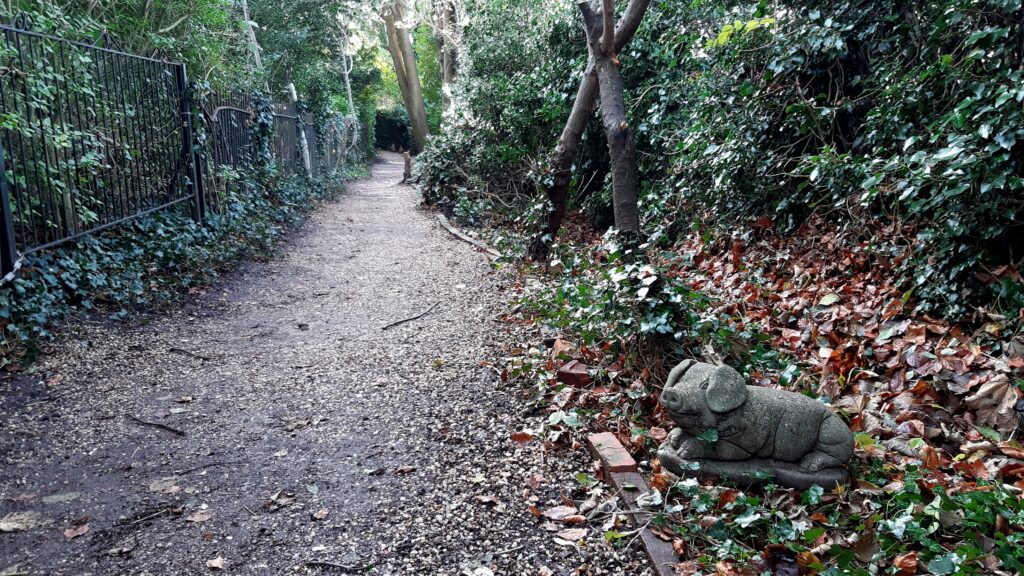 Gnome Alley - between Old London Road and Ramsbury Road.