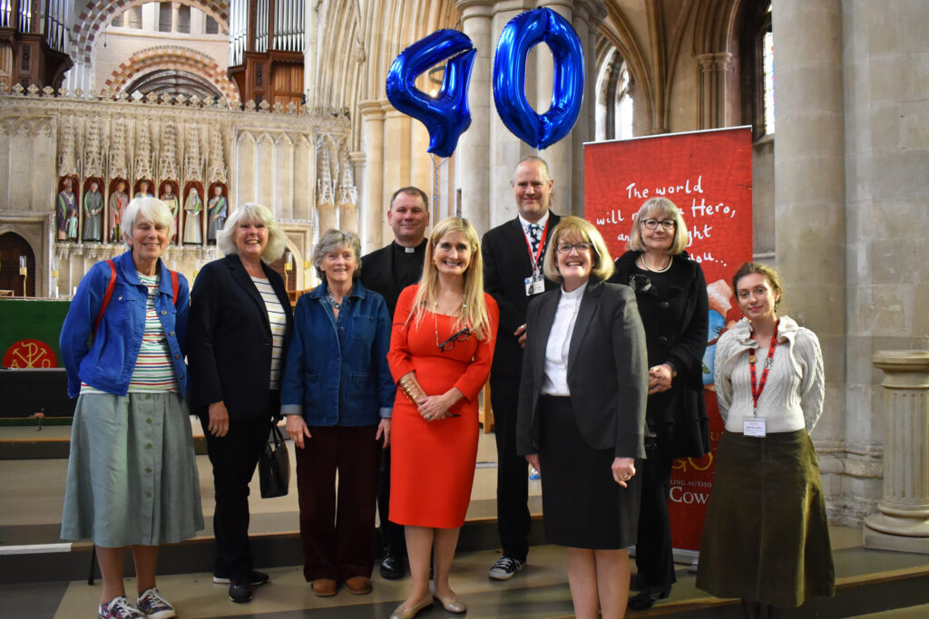 Author Cressida Cowell with former/current Learning Department and Cathedral staff.