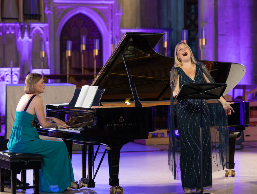 Lucy Crowe (soprano) and Anna Tilbrook (piano)
