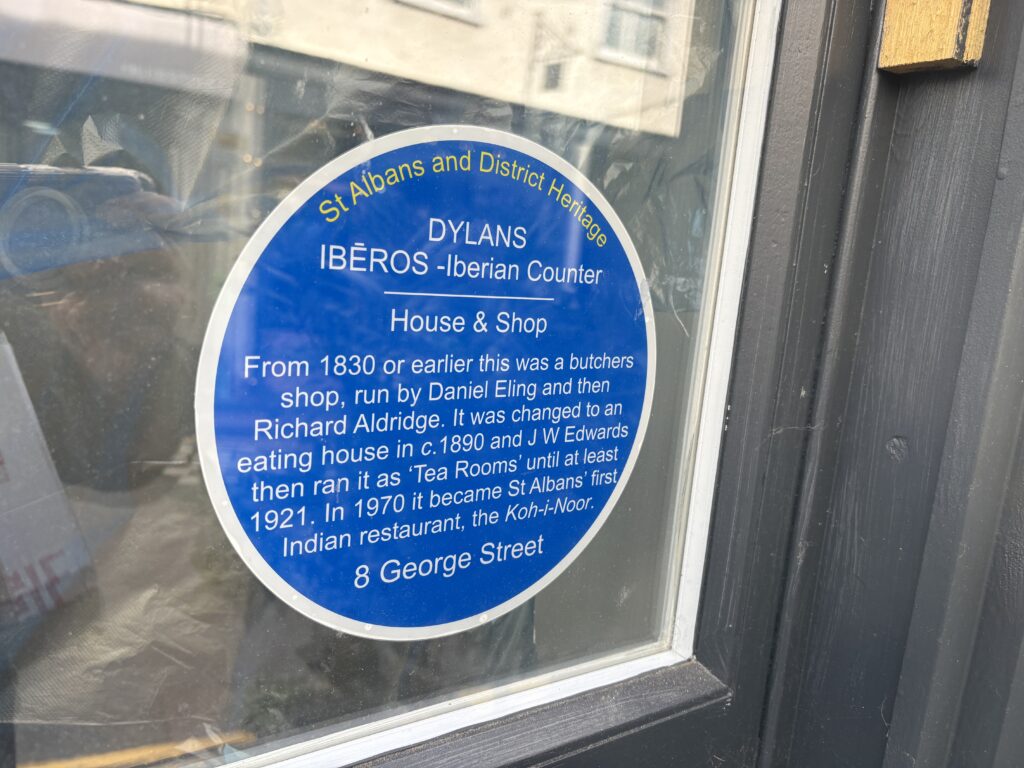 The heritage sticker at 8 George Street.
