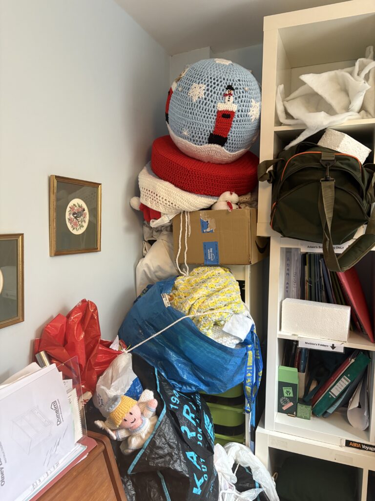 Postbox toppers at Candy Stuart's house.
