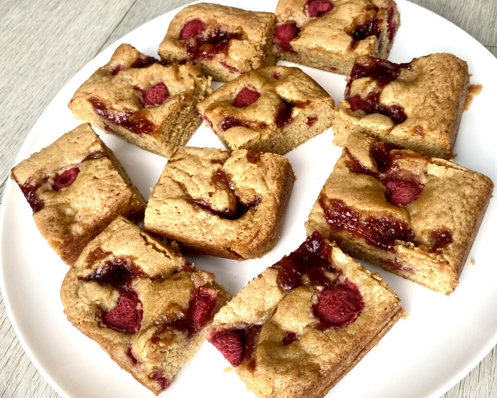 Peanut butter raspberry blondies