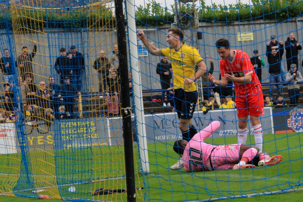 St Albans City v Welling. Photo: Jim Standen