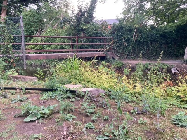 The bridge over the Ver near Latium Close.
