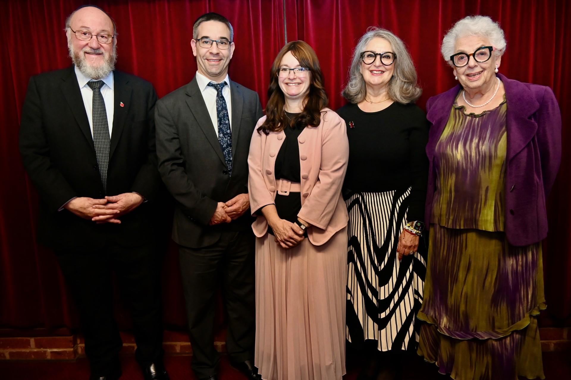 Chief Rabbi Sir Ephraim Mirvis KBE; St Albans United Synagogue leaders Rabbi Daniel Sturgess, and his wife; Alli; St Albans United Synagogue Chair, Elissa Da Costa-Waldman; and St Albans United Synagogue Vice-Chair, Jeanette Grenby.