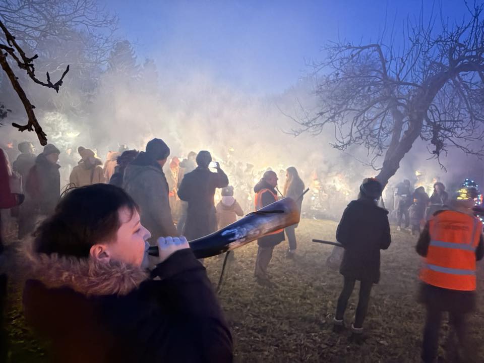 Wassailing at Highfield Park. Credit: Lauren Rosie