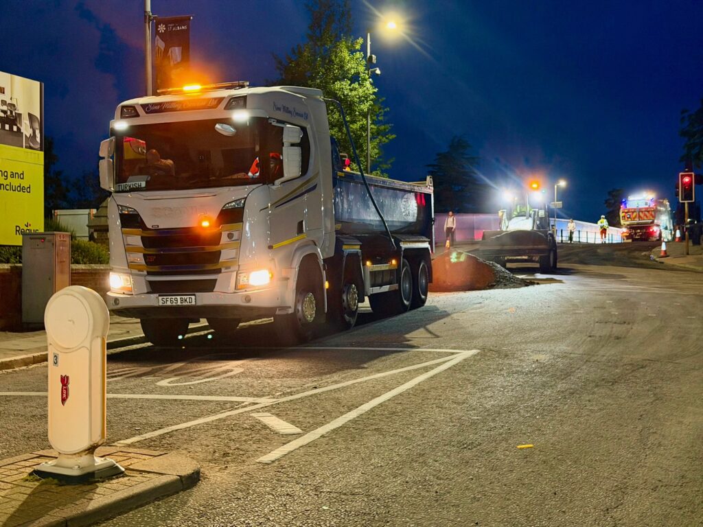 Victoria Street bridge resurfacing works