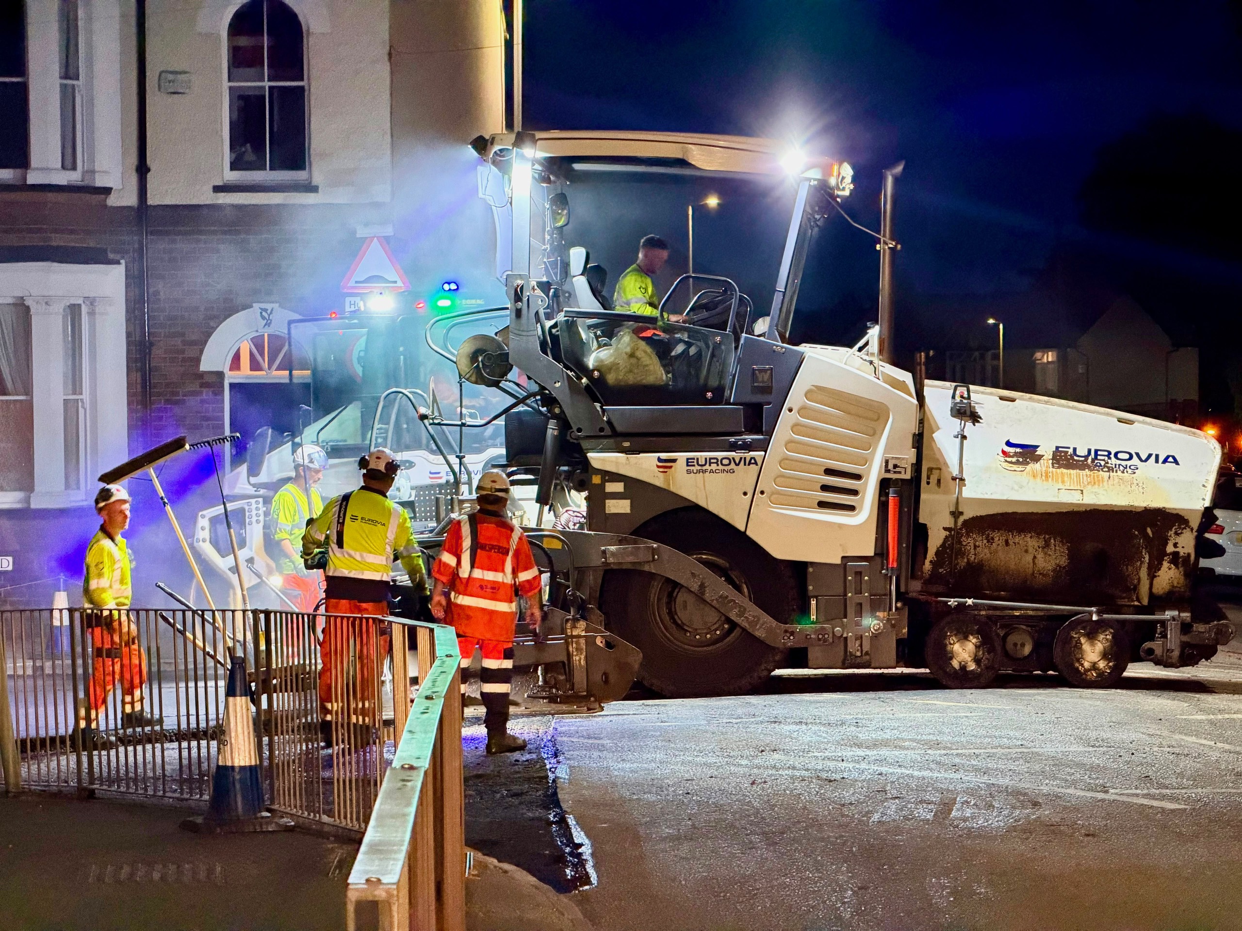 Victoria Street bridge resurfacing works