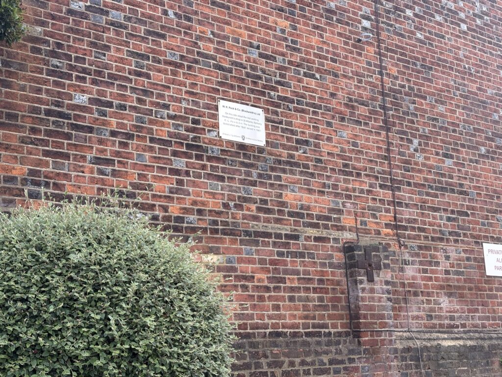 Lower Dagnall Street