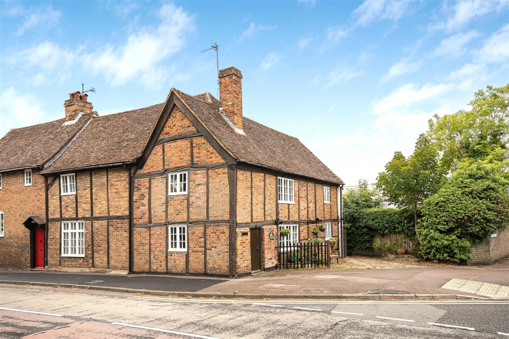 Rose Cottage. Photo: Paul Barker Estate Agents