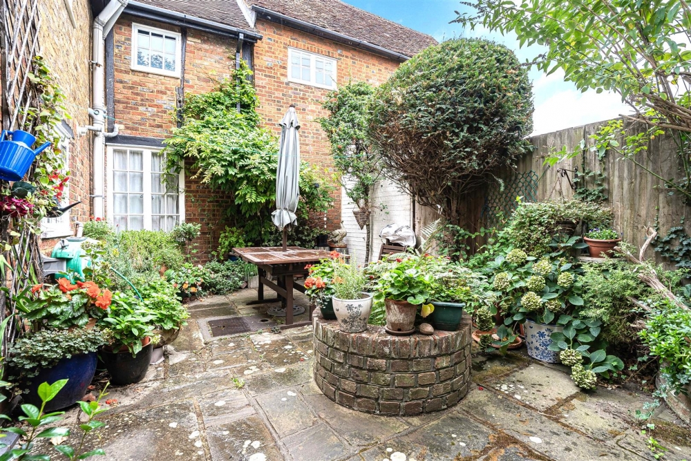 Rose Cottage. Photo: Paul Barker Estate Agents
