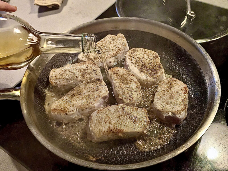 Pork steaks with cider