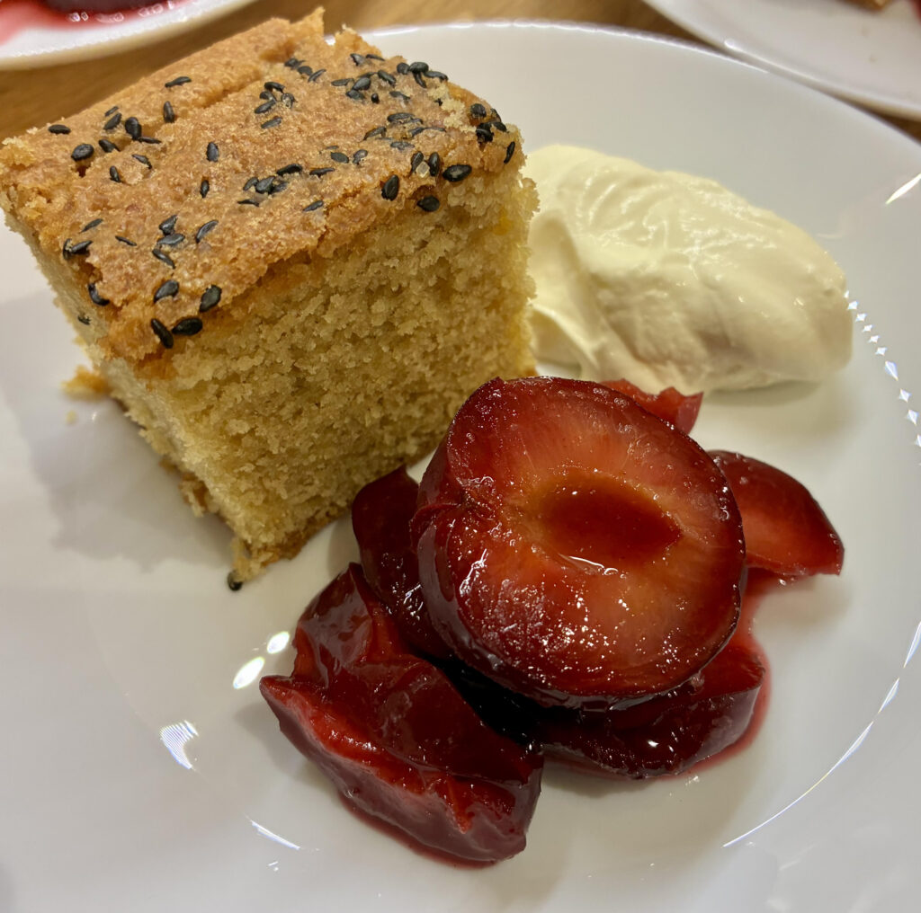 Roasted plums with cake