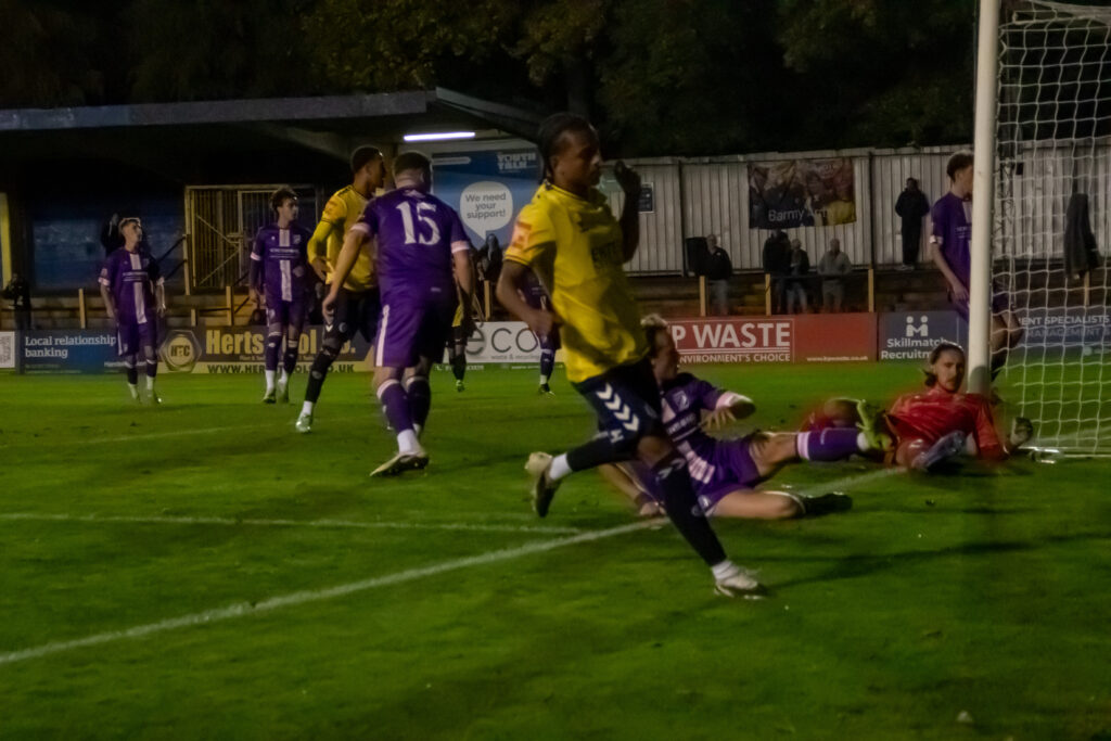 SACFC vs Hitchin. Photo: Jim Standen