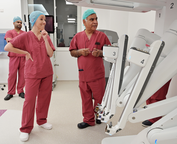 Daisy Cooper MP joins staff at St Albans City Hospital's new surgical centre.